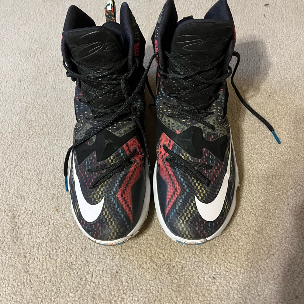 Nike Lebron 13